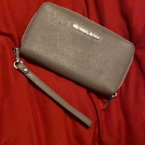 Like new wristlet